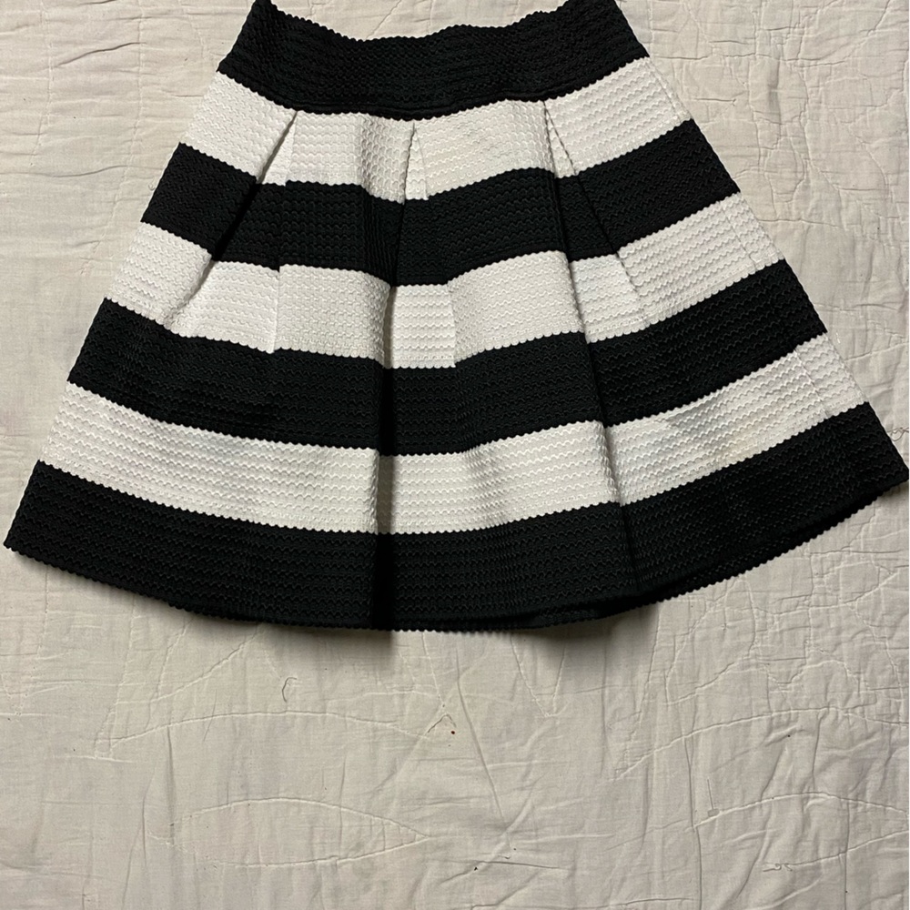 GB Precious black and white mini skirt in a unique material in EUC; size small